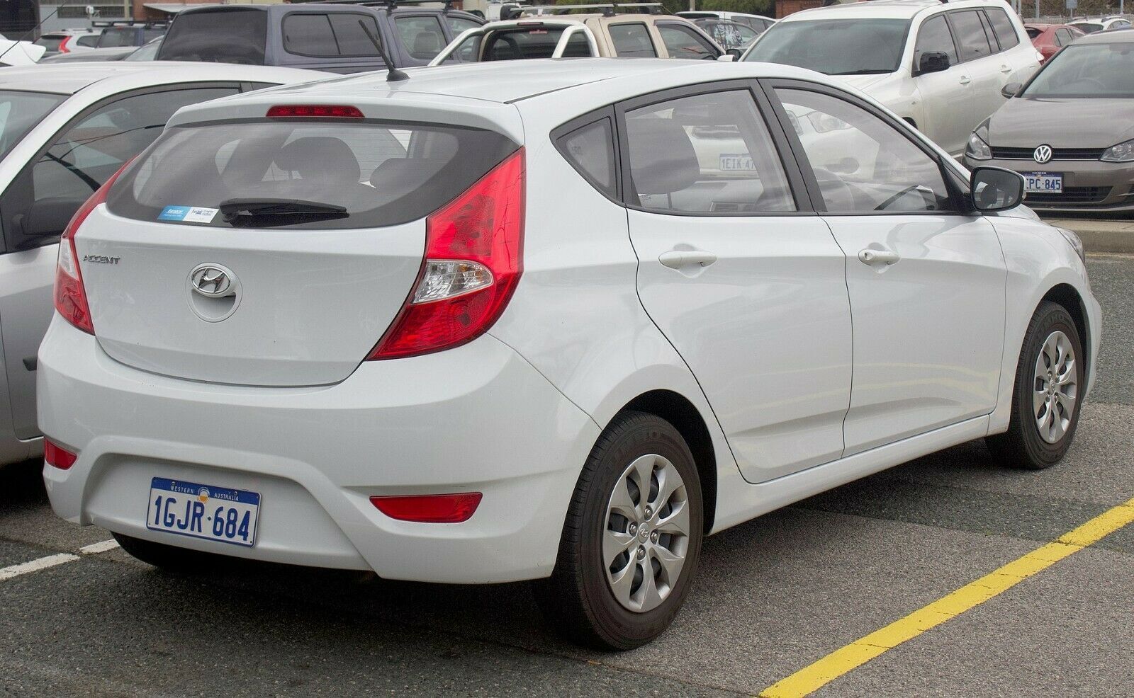 Qty(2) GAS STRUTS lift HYUNDAI ACCENT HATCHBACK HATCH RB 201019 (1 NEW